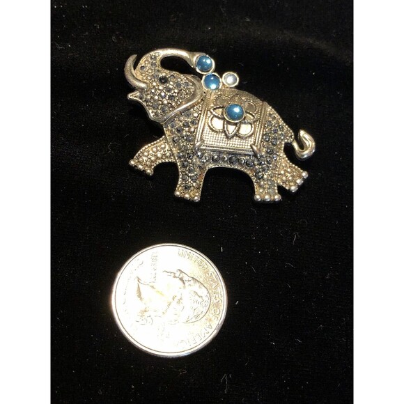 VINTAGE MARCASITE CRYSTAL LUCITE GOOD LUCK ELEPHANT PIN BROOCH~SIGNED: FAF - Picture 5 of 5